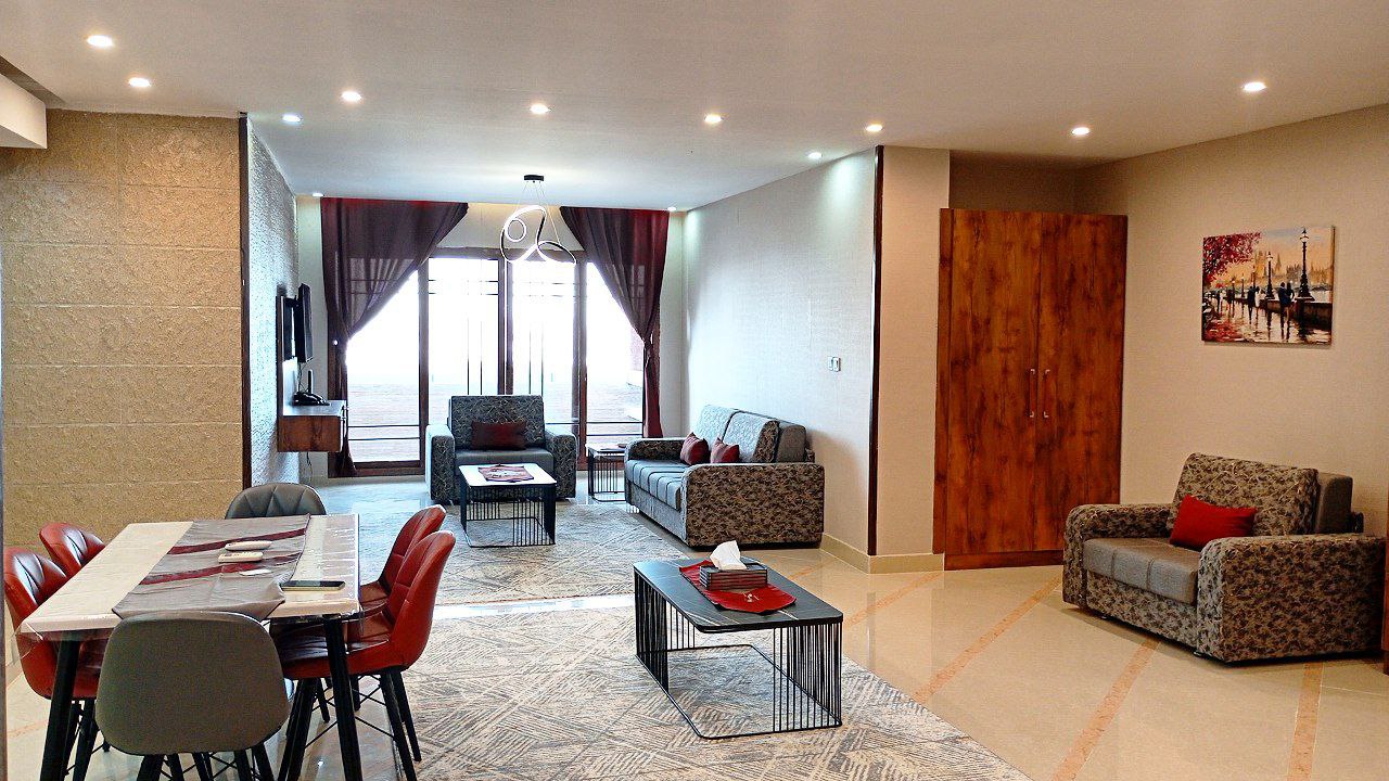 photo_5868711513496340622_y